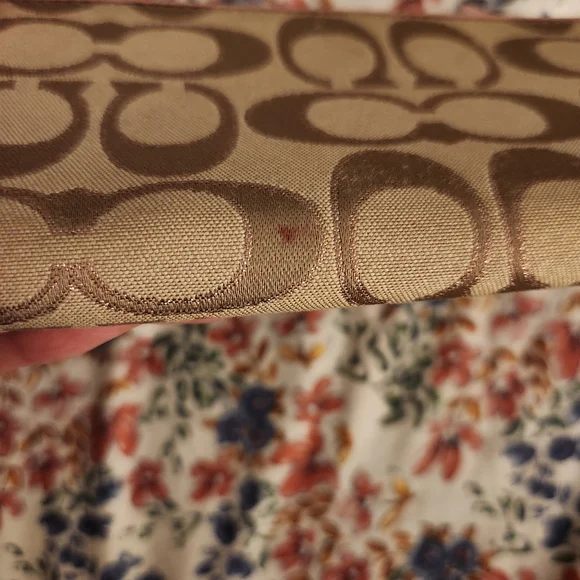 Coach Signature Canvas Zip-Around Wallet – Light Pink Trim - Picture 6 of 16